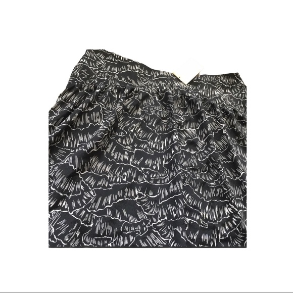 Francesca’s Black and White Aztec Flair Skirt - Picture 3 of 6